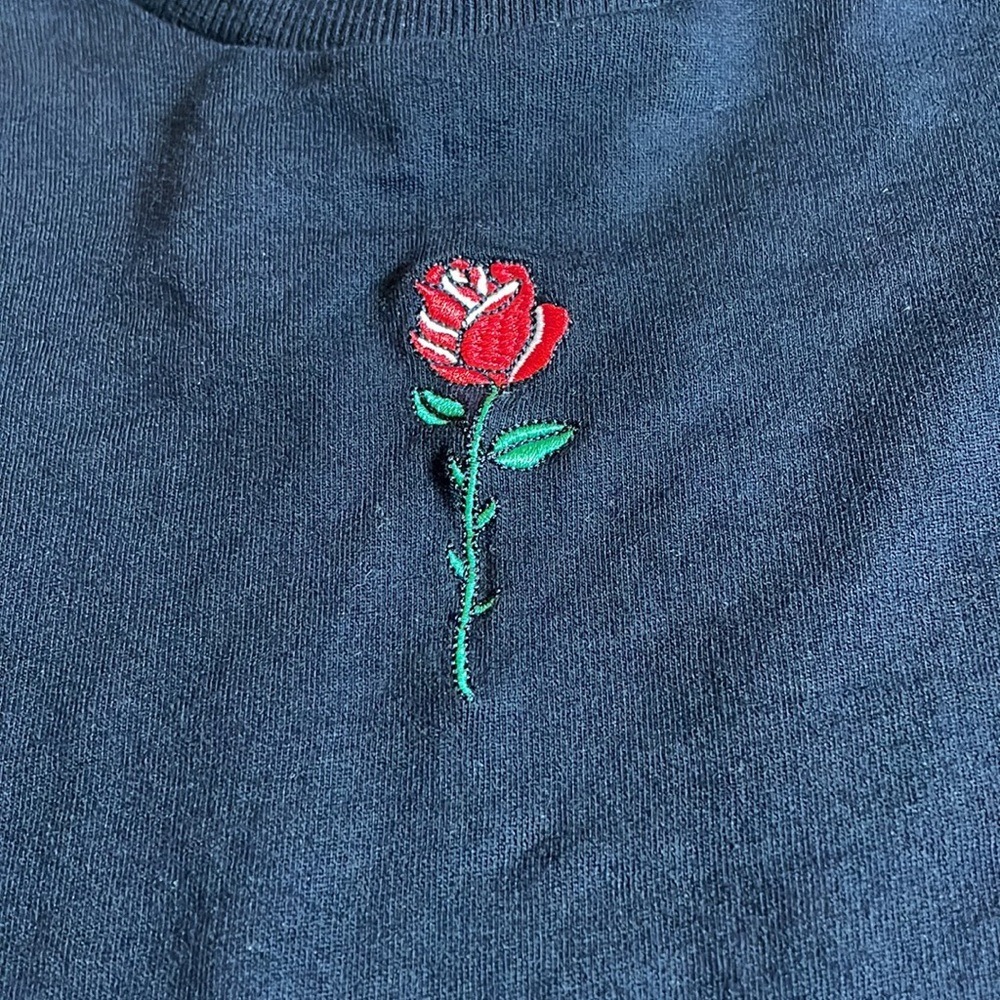 H&M Cropped Sweatshirt‎ - Picture 2 of 9